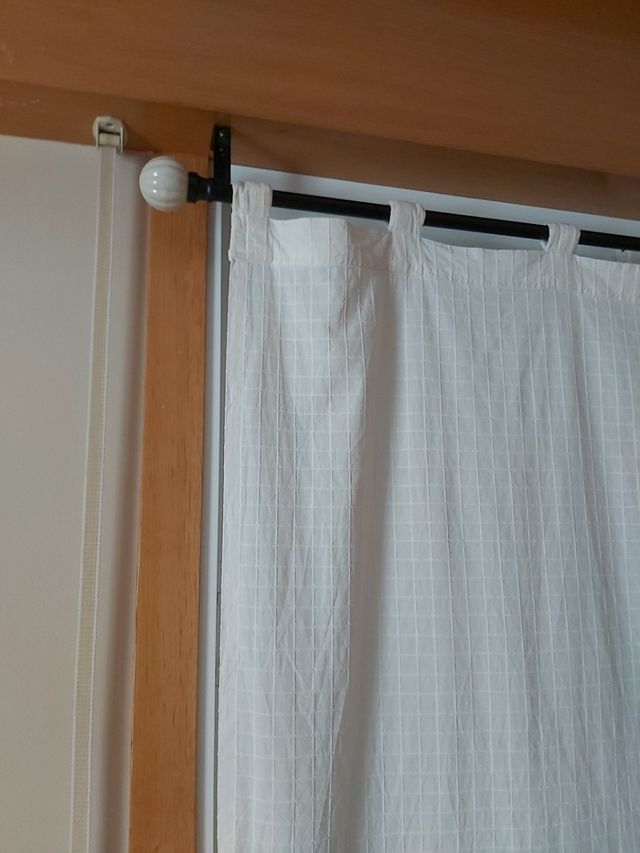 1 Cortina y 1 barra.