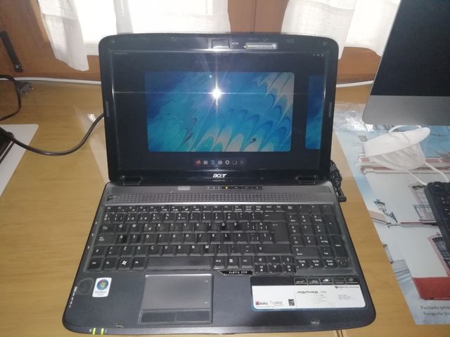 Portátil Acer 5735 con cargador original 2Gb Ram