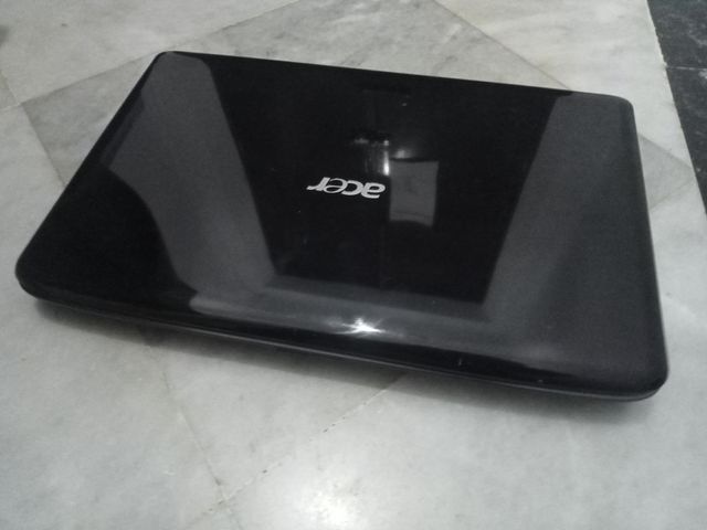 Portátil Acer 5735 con cargador original 2Gb Ram