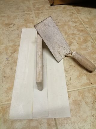 Talocha y paleta de yesero de segunda mano por 20 EUR en Cubelles en  WALLAPOP