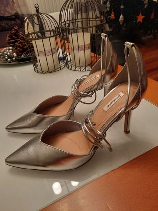 Zapatos de stradivarius, número 38 de segunda mano por 15 EUR en Vigo en  WALLAPOP
