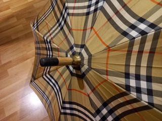 paraguas burberry segunda mano