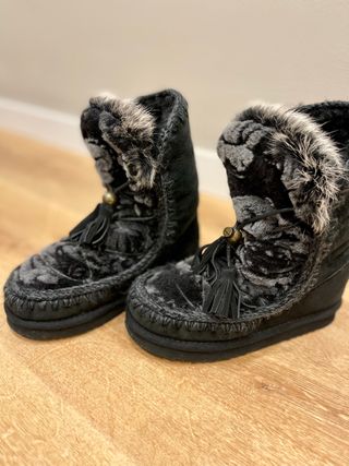 Botas Mou de segunda mano por 65 EUR en Sant Quirze del Vallès en WALLAPOP