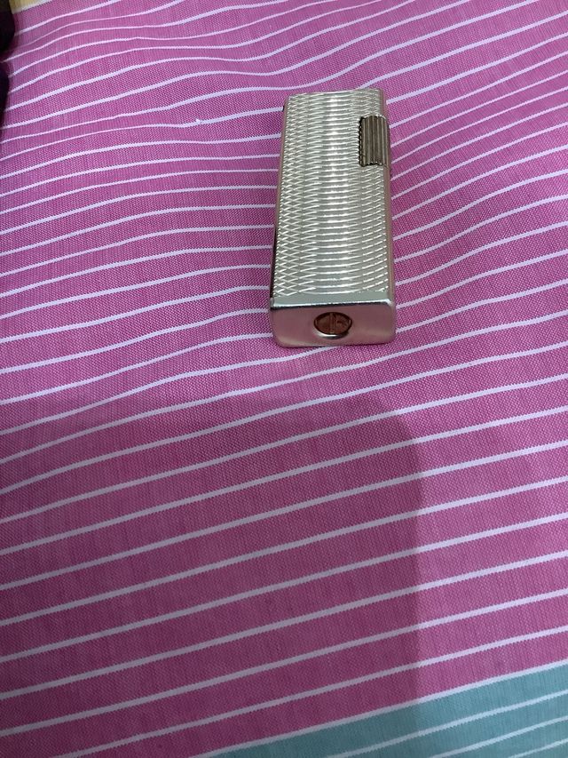 Mechero dorado Unicorn. De coleccion