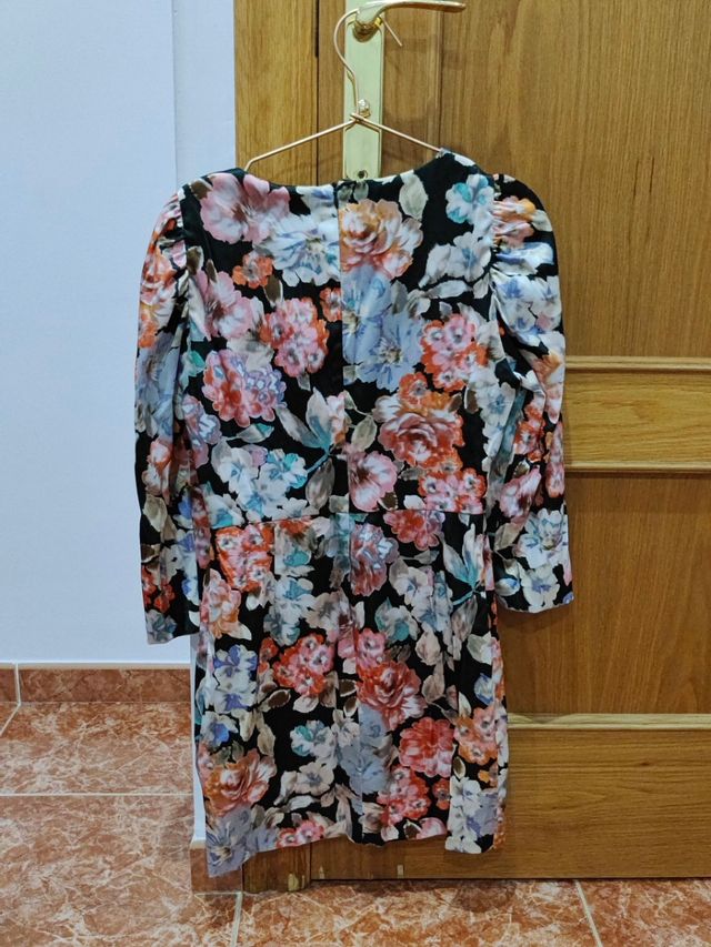 Abito Flores di Zara. Taglia M. Nuovo!!!