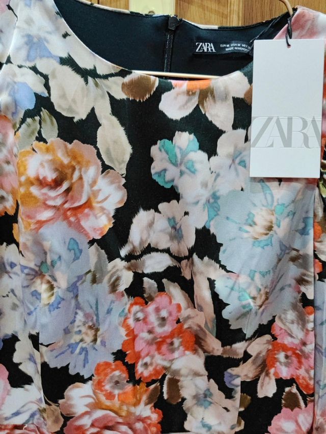 Abito Flores di Zara. Taglia M. Nuovo!!!