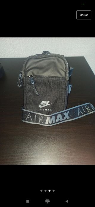 Bandolera NIKE AIR MAX de segunda mano por 26 EUR en Sevilla en WALLAPOP