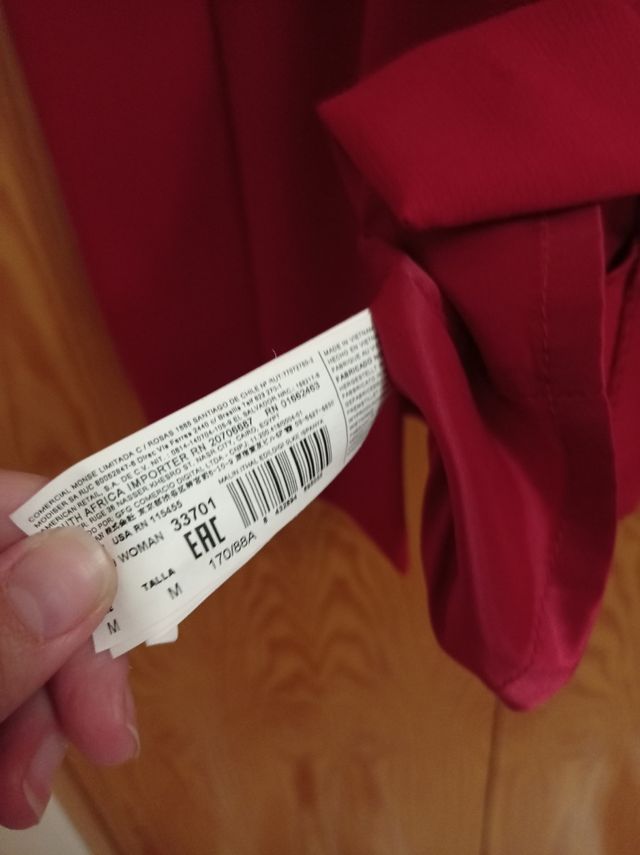 Vestido de mujer granate