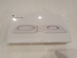 Cargador doble Magsafe Apple de segunda mano por 110 EUR en Las Rozas de  Madrid en WALLAPOP