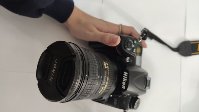 Attrezzatura fotografica completa (Nikon D7000)