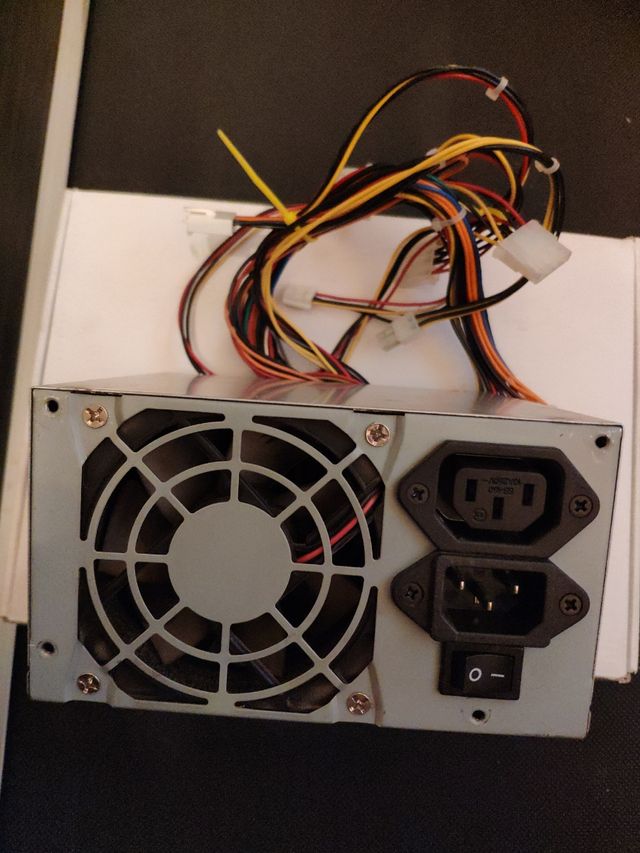 Fuentes de alimentacion diferentes (vatios)