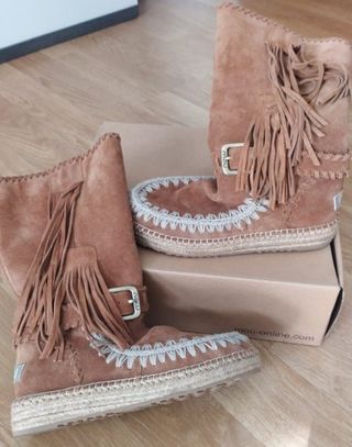 Botas mou rebajas!!! de segunda mano por 95 EUR en Burgos en WALLAPOP