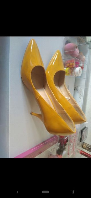 Zapatos Marypaz mostaza amarillos 41 de segunda mano por 6 EUR en  Rivas-Vaciamadrid en WALLAPOP