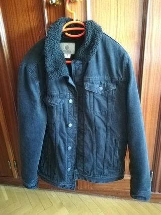 Chaqueta vaquera Negra Springfield de segunda mano por 40 EUR en Los  Montesinos en WALLAPOP