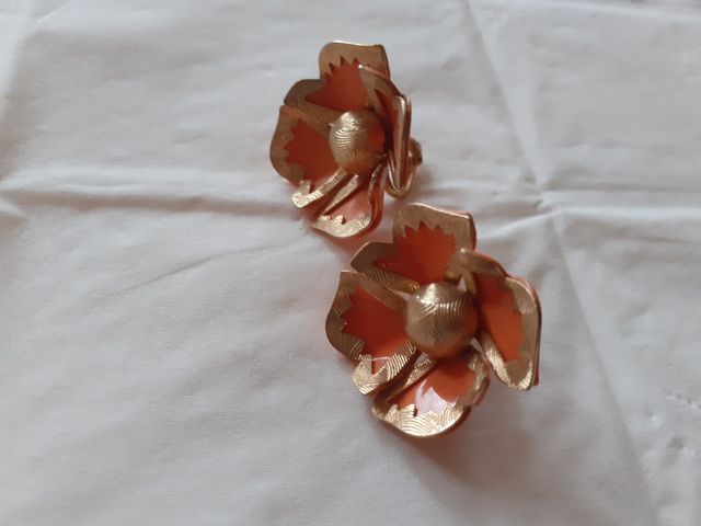 Broche  y Pendientes a juego