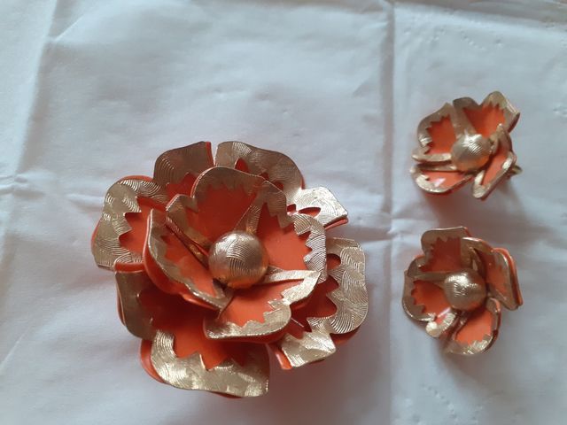 Broche  y Pendientes a juego