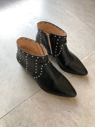 Botines Mango de segunda mano por 10 EUR en Santiago de Compostela en  WALLAPOP