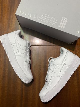Nike Air Force 1 Blancas Mujer 38.5 de segunda mano por 110 EUR en Murcia  en WALLAPOP