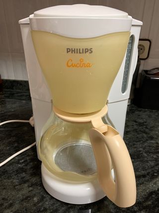 Cafetera PHILIPS Cucina de segunda mano por 12 EUR en Cubelles en WALLAPOP