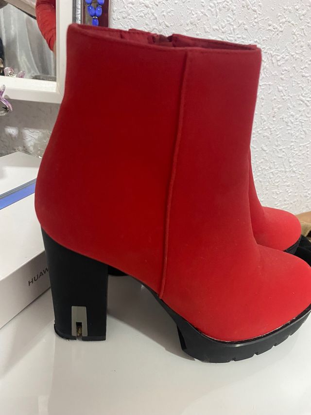 Botines rojos