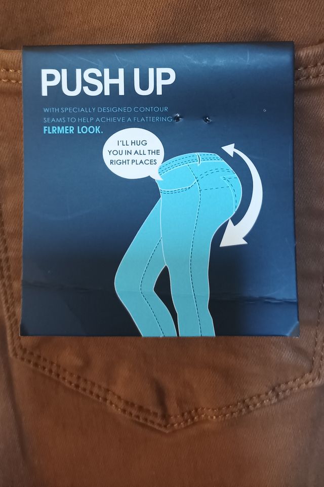 Pantalones marca Max&Liu