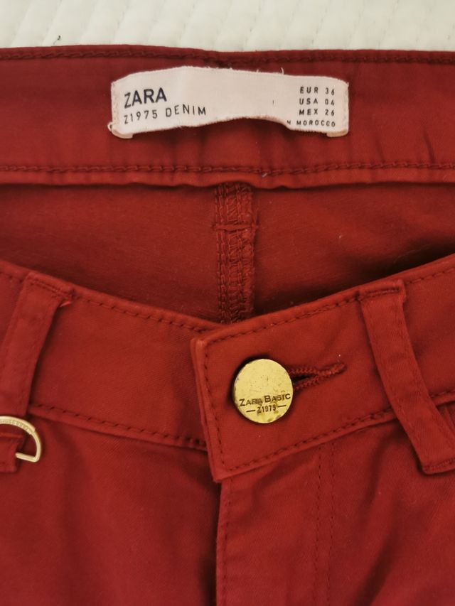 Zara calças vermelhas