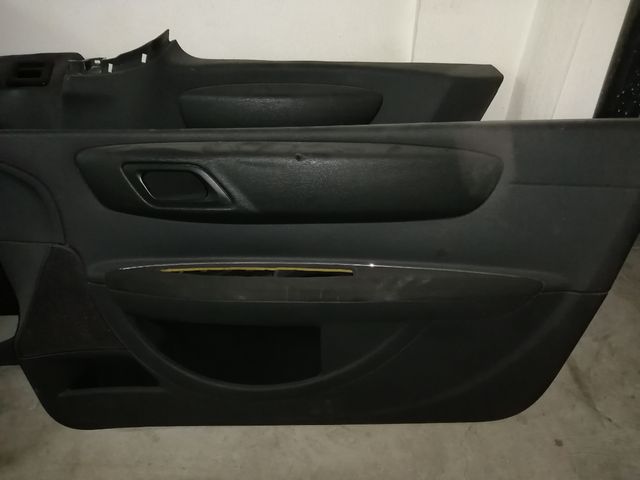 paneles laterales y central Citroen c4 3 puertas