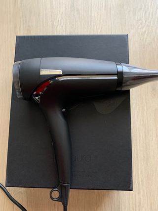 SECADOR DE PELO PROFESIONAL GHD AURA de segunda mano por 100 EUR en Sant  Feliu de Llobregat en WALLAPOP