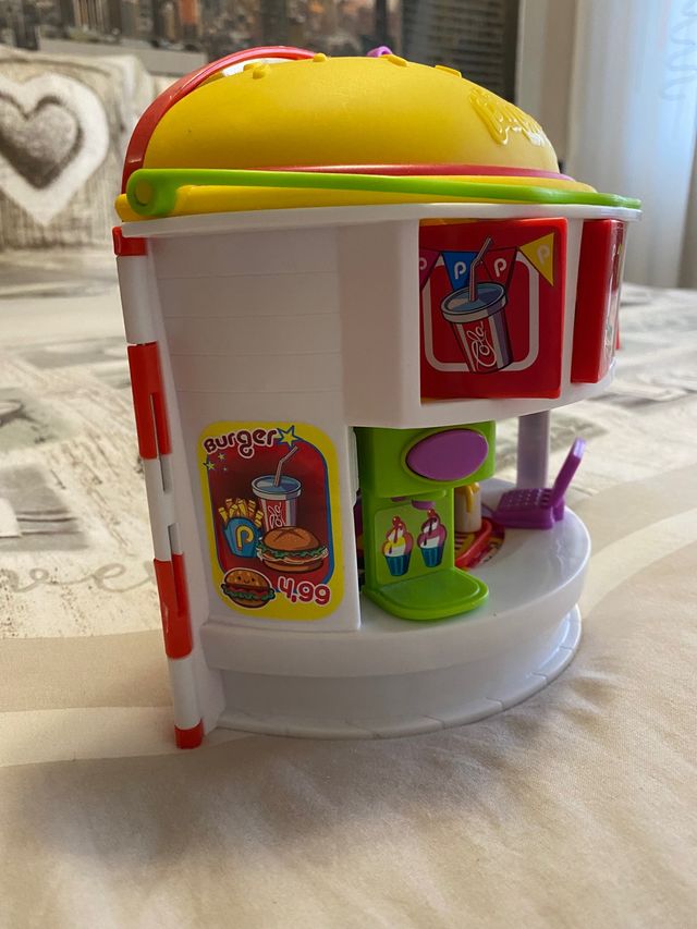 Hamburgueseria pin y pon con utensilios