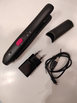 Mini plancha de pelo Rowenta de segunda mano por 20 EUR en Centro Militar  Araka en WALLAPOP