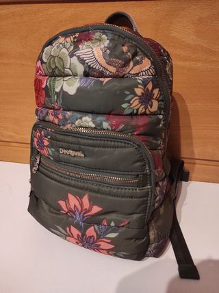 Mochila Desigual Kurosawa Lima Mujer No negociable de segunda mano por 35  EUR en Las Rozas de Madrid en WALLAPOP