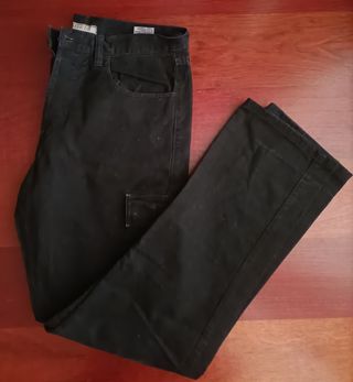 Pantalon negro hombre Zara. T 46 de segunda mano por 9 EUR en Mislata en  WALLAPOP