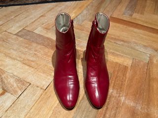 Botines piel color rojo, Zara, talla 38 de segunda mano por 17 EUR en  Madrid en WALLAPOP