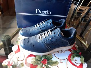 Zapatillas Dustin T 41 de segunda mano por 40 EUR en Barros de Asturias en  WALLAPOP