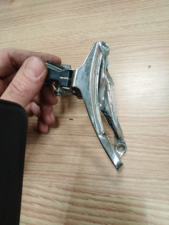 Desviador delantero Falcon