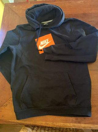 Sudadera Nike talla S hombre de segunda mano por 5 EUR en Gandía en WALLAPOP