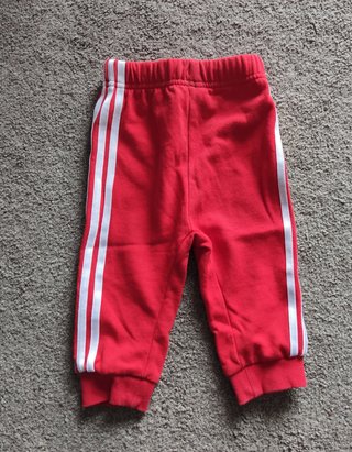 Chandal bebé niña Adidas 6-9 Meses Minnie Mouse de segunda mano por 20 EUR  en Valencia en WALLAPOP