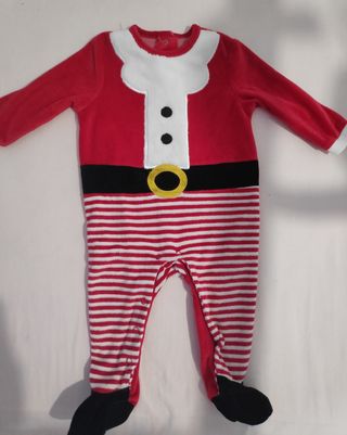 Pijama Papá Noel bebé de segunda mano por 5 EUR en Guadalajara en WALLAPOP