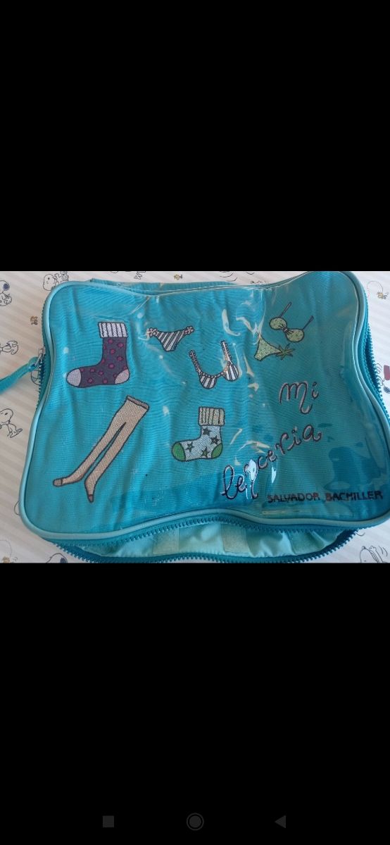 Neceser ropa íntima, calcetines