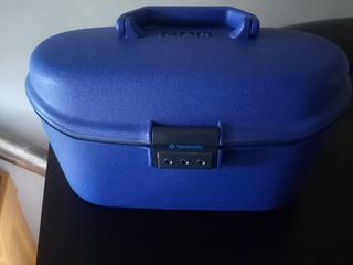 Neceser rígido SAMSONITE de segunda mano por 15 EUR en El Viso de San Juan  en WALLAPOP