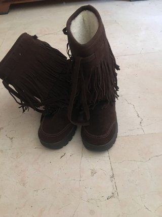 Botas forradas de borreguito de segunda mano por 10 EUR en Valencia en  WALLAPOP