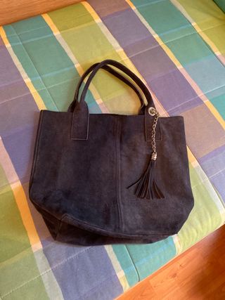 Bolso ante azul marino de segunda mano por 10 EUR en Teruel en WALLAPOP
