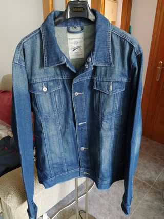 Chaqueta vaquera hombre de segunda mano en Málaga en WALLAPOP