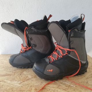 Botas snowboard Decathlon 43 de segunda mano por 18 EUR en Brunyola en  WALLAPOP