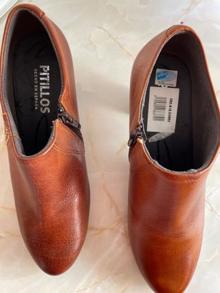 Botines marca Pitillos de segunda mano por 50 EUR en Móstoles en WALLAPOP