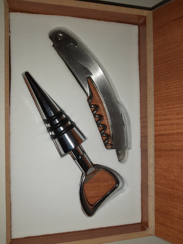 Kit custodia per bottiglia di vino mai indossata, color nude