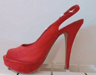 Zapatos tacon rojo Marypaz de segunda mano por 10 EUR en Santa Perpètua de  Mogoda en WALLAPOP