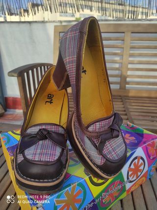 Zapatos Art de segunda mano por 25 EUR en Sevilla en WALLAPOP