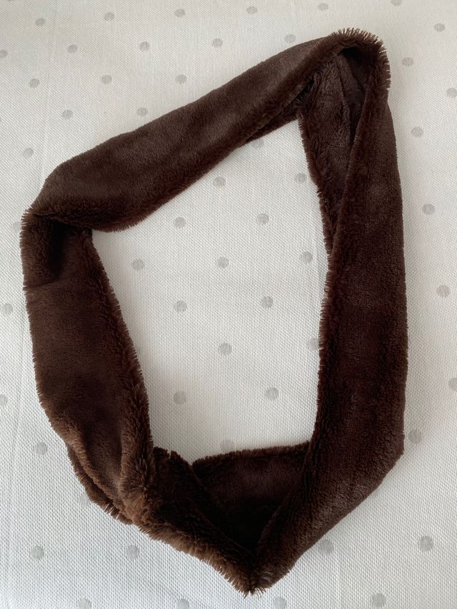 Bufanda sin estrenar en marrón