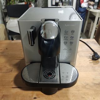 Cafetera Nespresso Latissima de segunda mano en WALLAPOP